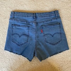 LEVI DENIM SHORTS